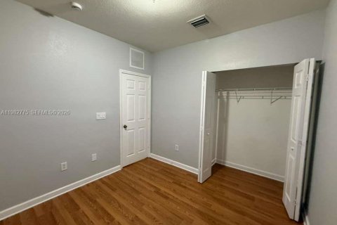 Villa ou maison à louer à Homestead, Floride: 3 chambres, 108.6 m2 № 2048024 - photo 12