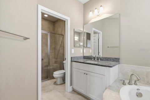 House in Clearwater, Florida 4 bedrooms, 184.6 sq.m. № 2114992 - photo 29