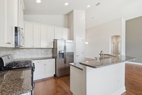 House in Clearwater, Florida 4 bedrooms, 184.6 sq.m. № 2114992 - photo 16