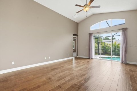 House in Clearwater, Florida 4 bedrooms, 184.6 sq.m. № 2114992 - photo 12