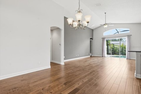 House in Clearwater, Florida 4 bedrooms, 184.6 sq.m. № 2114992 - photo 8