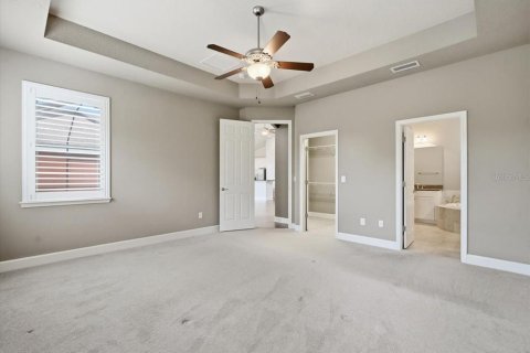House in Clearwater, Florida 4 bedrooms, 184.6 sq.m. № 2114992 - photo 25