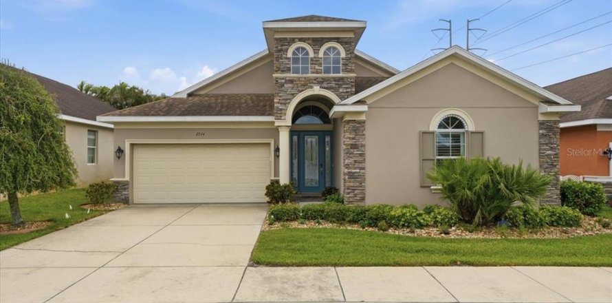 House in Clearwater, Florida 4 bedrooms, 184.6 sq.m. № 2114992