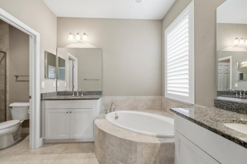 House in Clearwater, Florida 4 bedrooms, 184.6 sq.m. № 2114992 - photo 26