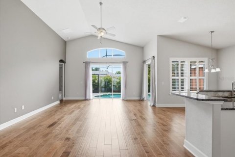 House in Clearwater, Florida 4 bedrooms, 184.6 sq.m. № 2114992 - photo 10