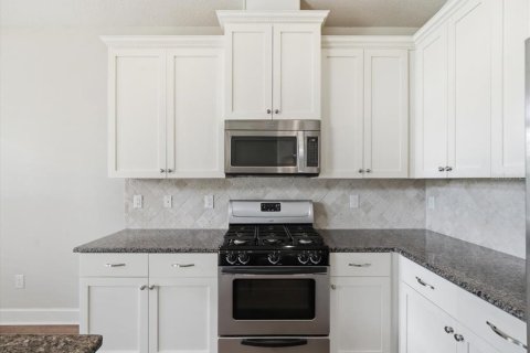 House in Clearwater, Florida 4 bedrooms, 184.6 sq.m. № 2114992 - photo 21
