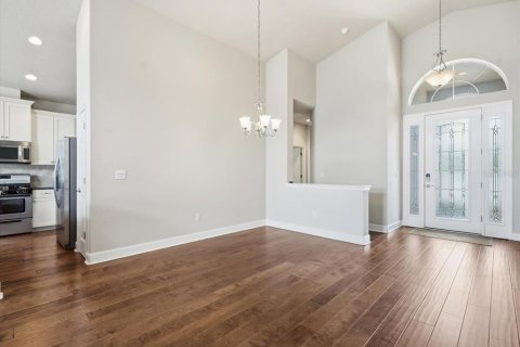 House in Clearwater, Florida 4 bedrooms, 184.6 sq.m. № 2114992 - photo 5