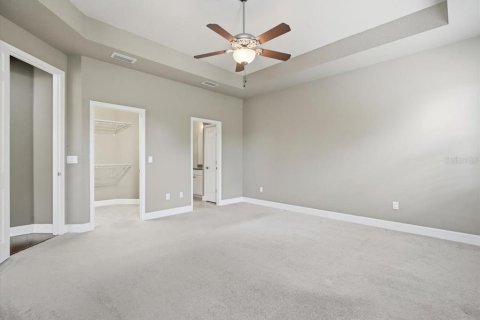 House in Clearwater, Florida 4 bedrooms, 184.6 sq.m. № 2114992 - photo 24