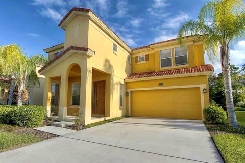 House in Kissimmee, Florida 6 bedrooms, 326.27 sq.m. № 1824565 - photo 1