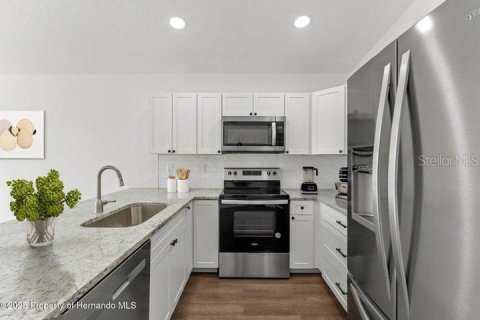 Casa en venta en Weeki Wachee, Florida, 3 dormitorios, 93.65 m2 № 1874049 - foto 13