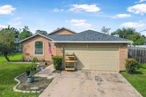 House in Palm Coast, Florida 3 bedrooms, 118.45 sq.m. № 1723309 - photo 27