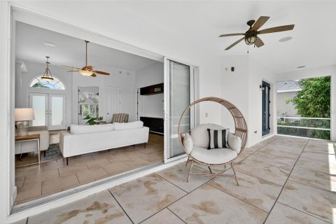 Casa en venta en Apollo Beach, Florida, 4 dormitorios, 328.22 m2 № 1820486 - foto 22
