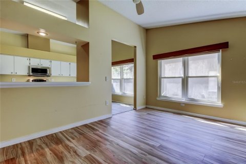 Casa en venta en Oldsmar, Florida, 3 dormitorios, 171.31 m2 № 2156150 - foto 14
