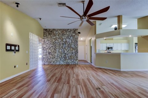 Casa en venta en Oldsmar, Florida, 3 dormitorios, 171.31 m2 № 2156150 - foto 5