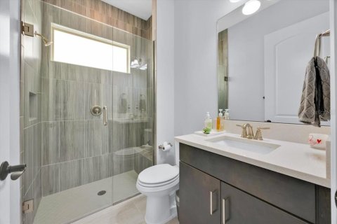 House in Orlando, Florida 4 bedrooms, 230.49 sq.m. № 1733553 - photo 24