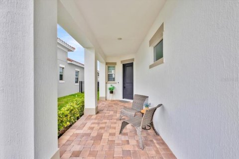House in Orlando, Florida 4 bedrooms, 230.49 sq.m. № 1733553 - photo 4