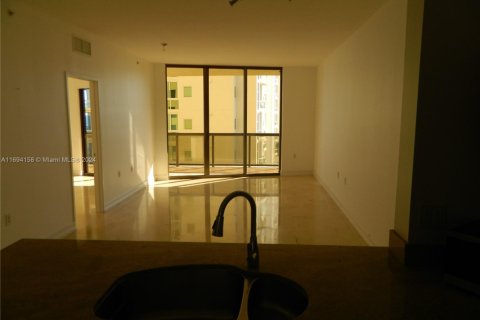 Condo in Sunny Isles Beach, Florida, 1 bedroom  № 2015990 - photo 3