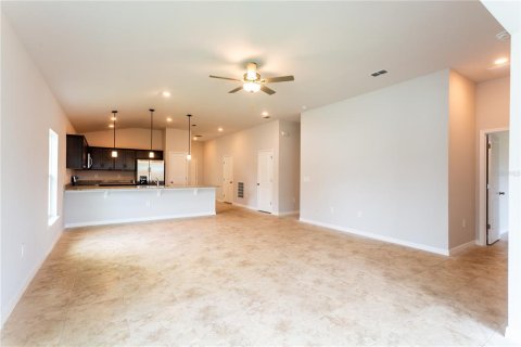 House in Lehigh Acres, Florida 4 bedrooms, 167.5 sq.m. № 1565735 - photo 6