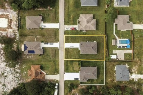 House in Lehigh Acres, Florida 4 bedrooms, 167.5 sq.m. № 1565735 - photo 26