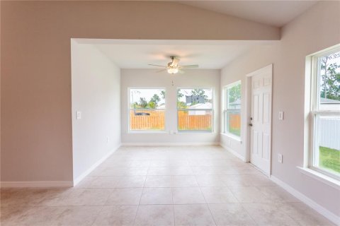 House in Lehigh Acres, Florida 4 bedrooms, 167.5 sq.m. № 1565735 - photo 8