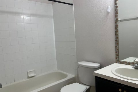 Condominio en alquiler en Orlando, Florida, 2 dormitorios, 97.55 m2 № 1820645 - foto 19