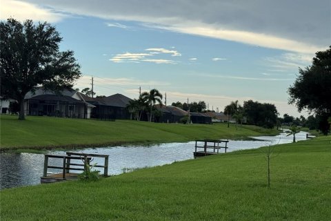 House in Rotonda, Florida 3 bedrooms, 167.41 sq.m. № 2115649 - photo 7
