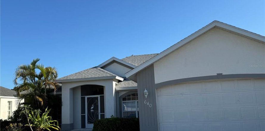 House in Rotonda, Florida 3 bedrooms, 167.41 sq.m. № 2115649