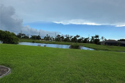 House in Rotonda, Florida 3 bedrooms, 167.41 sq.m. № 2115649 - photo 9