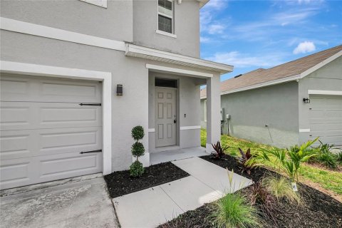 House in Wimauma, Florida 5 bedrooms, 234.3 sq.m. № 2121635 - photo 5