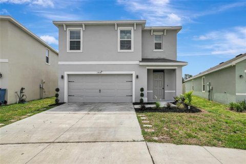 House in Wimauma, Florida 5 bedrooms, 234.3 sq.m. № 2121635 - photo 2