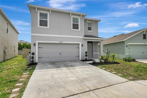 House in Wimauma, Florida 5 bedrooms, 234.3 sq.m. № 2121635