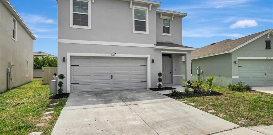 House in Wimauma, Florida 5 bedrooms, 234.3 sq.m. № 2121635