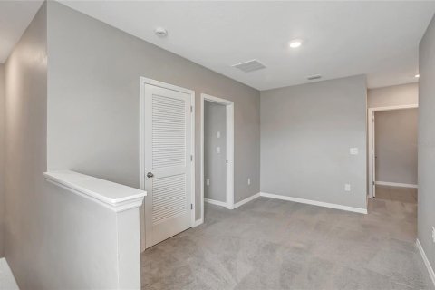 House in Wimauma, Florida 5 bedrooms, 234.3 sq.m. № 2121635 - photo 25