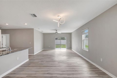 House in Wimauma, Florida 5 bedrooms, 234.3 sq.m. № 2121635 - photo 13