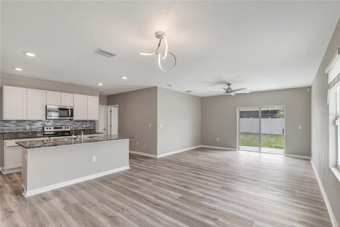 House in Wimauma, Florida 5 bedrooms, 234.3 sq.m. № 2121635 - photo 7