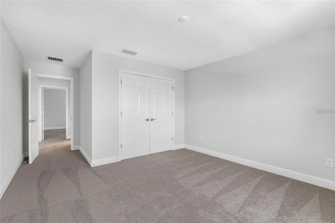 House in Fish Hawk, Florida 5 bedrooms, 319.77 sq.m. № 2427392 - photo 19