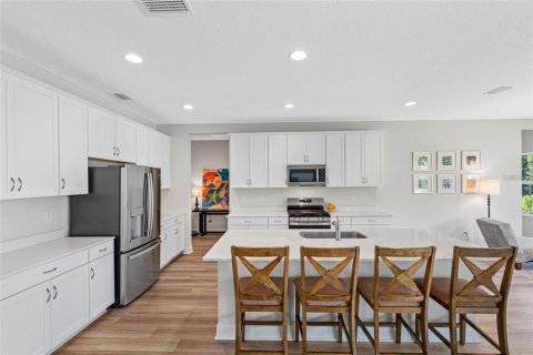 House in Fish Hawk, Florida 5 bedrooms, 319.77 sq.m. № 2427392 - photo 3