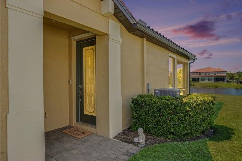 Villa ou maison à vendre à Bradenton, Floride: 3 chambres, 145.95 m2 № 2396829 - photo 2