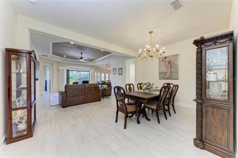 Casa en venta en Bradenton, Florida, 4 dormitorios, 267.09 m2 № 1521448 - foto 8