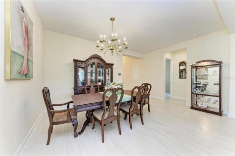 Casa en venta en Bradenton, Florida, 4 dormitorios, 267.09 m2 № 1521448 - foto 9