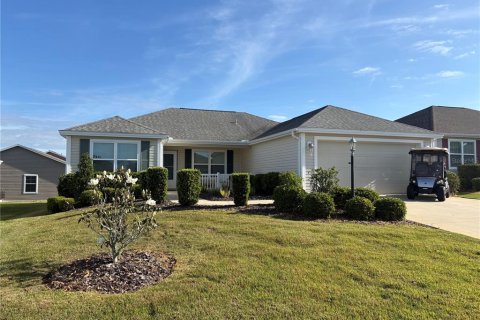 Casa en The Villages, Florida 3 dormitorios, 141.86 m2 № 2124480
