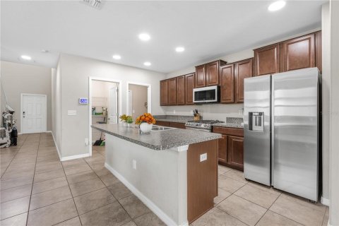 Casa en alquiler en Apollo Beach, Florida, 5 dormitorios, 224.36 m2 № 1879086 - foto 7