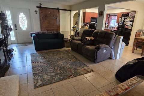 House in Sunrise, Florida 4 bedrooms, 140.84 sq.m. № 1739733 - photo 10