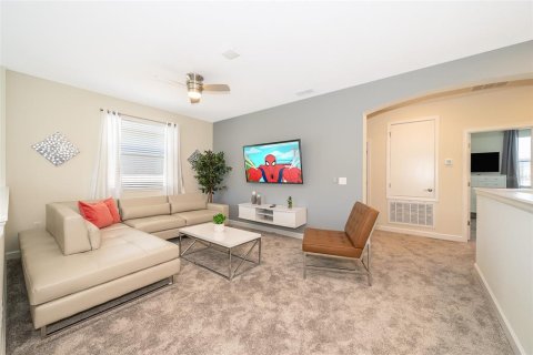 Casa en venta en Kissimmee, Florida, 5 dormitorios, 278.34 m2 № 1911825 - foto 16