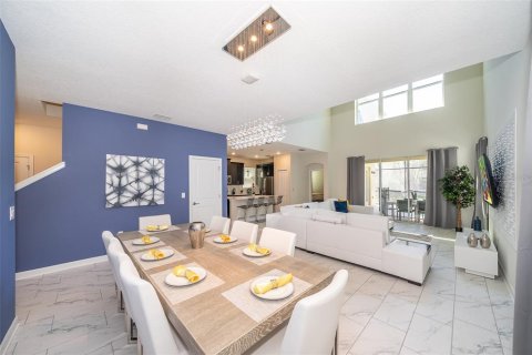 Casa en venta en Kissimmee, Florida, 5 dormitorios, 278.34 m2 № 1911825 - foto 7