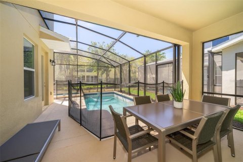 Casa en venta en Kissimmee, Florida, 5 dormitorios, 278.34 m2 № 1911825 - foto 17