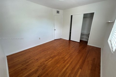 Copropriété à louer à Miami, Floride: 2 chambres, 74.32 m2 № 1938854 - photo 9