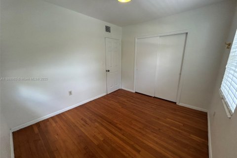 Copropriété à louer à Miami, Floride: 2 chambres, 74.32 m2 № 1938854 - photo 13