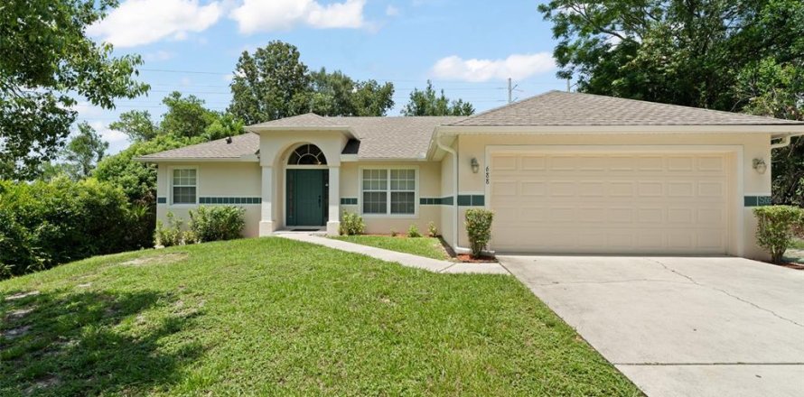 Casa en Deltona, Florida 3 dormitorios, 156.45 m2 № 1840306
