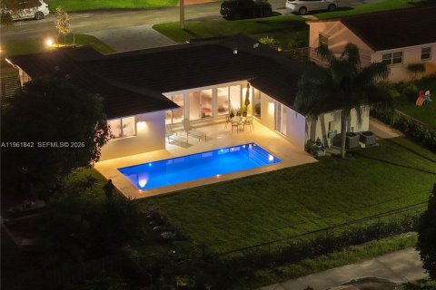 Villa ou maison à vendre à Miami Shores, Floride: 4 chambres, 209.77 m2 № 2025245 - photo 26